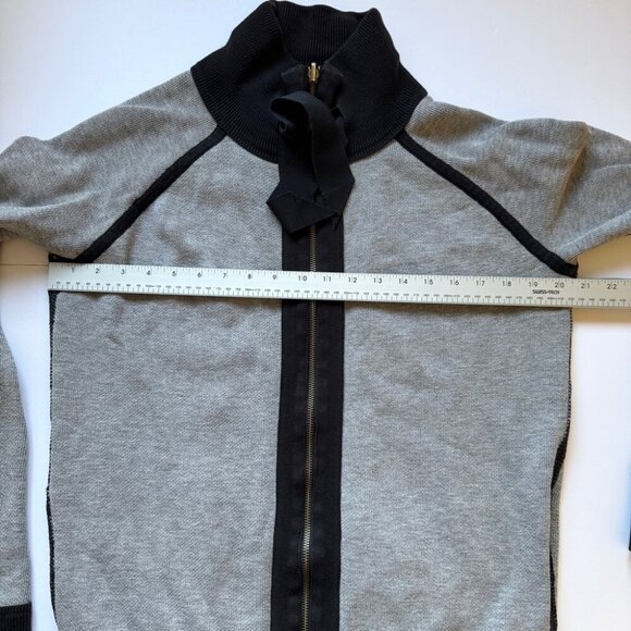 Lululemon Post Savasana Jacket Black Heathered Medium Gray Reversible Coat Sz 6 - Picture 8 of 13